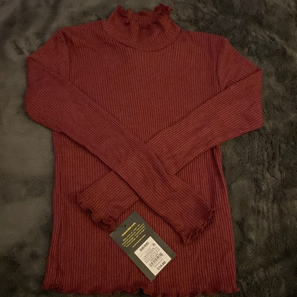 NWT. Art Class Girls lettuce-edged mock-neck top